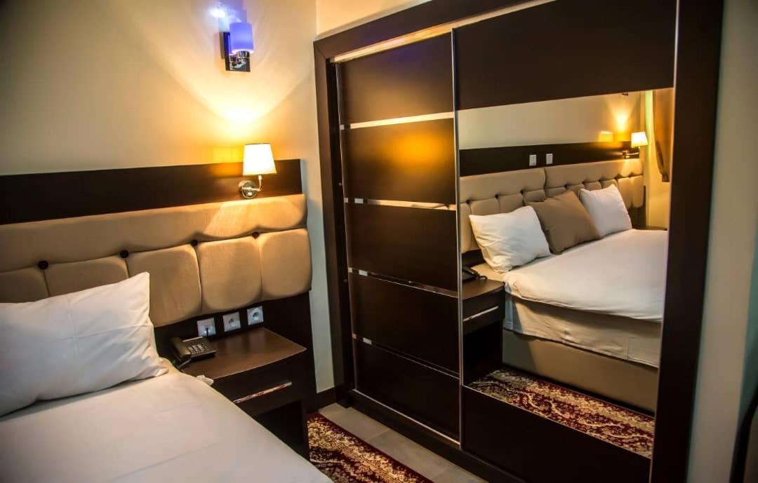 Hotel Univers 3 Aeroport Luxe Niamey Kültér fotó