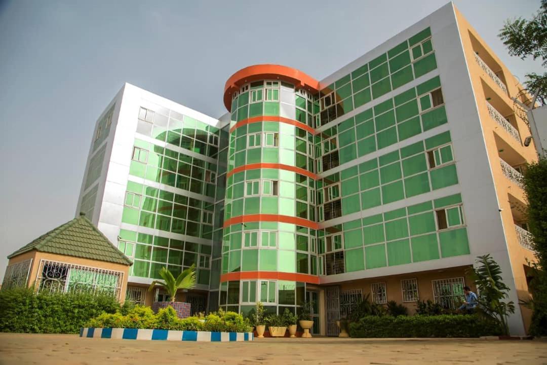 Hotel Univers 3 Aeroport Luxe Niamey Kültér fotó